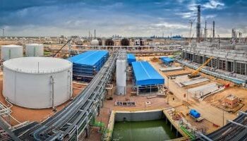 ارتفاع الإمدادات العالمية من النفط والغاز لـ 101.7 مليون برميل يوميا